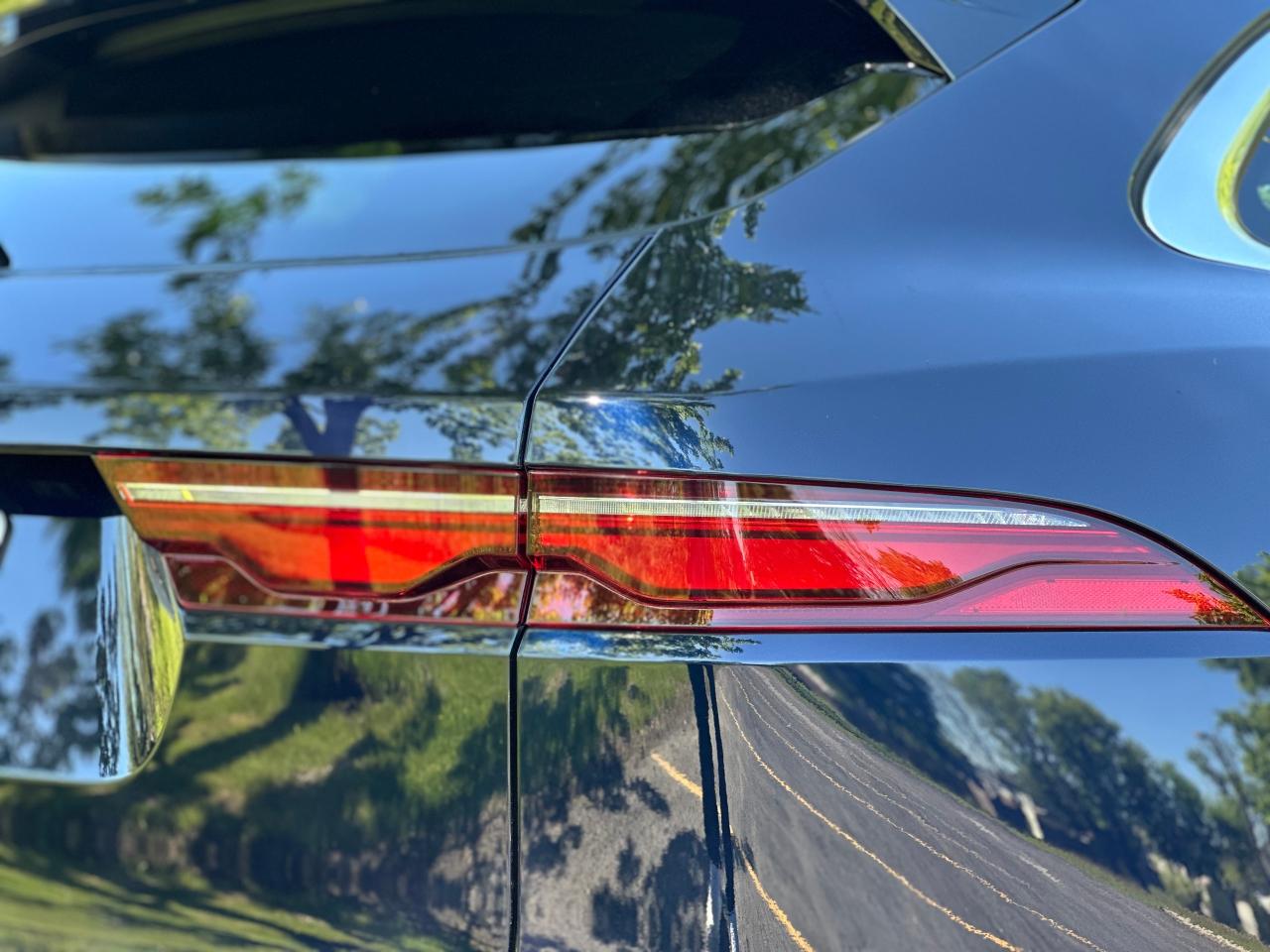 2021 Jaguar F-PACE P250 S - Photo #8