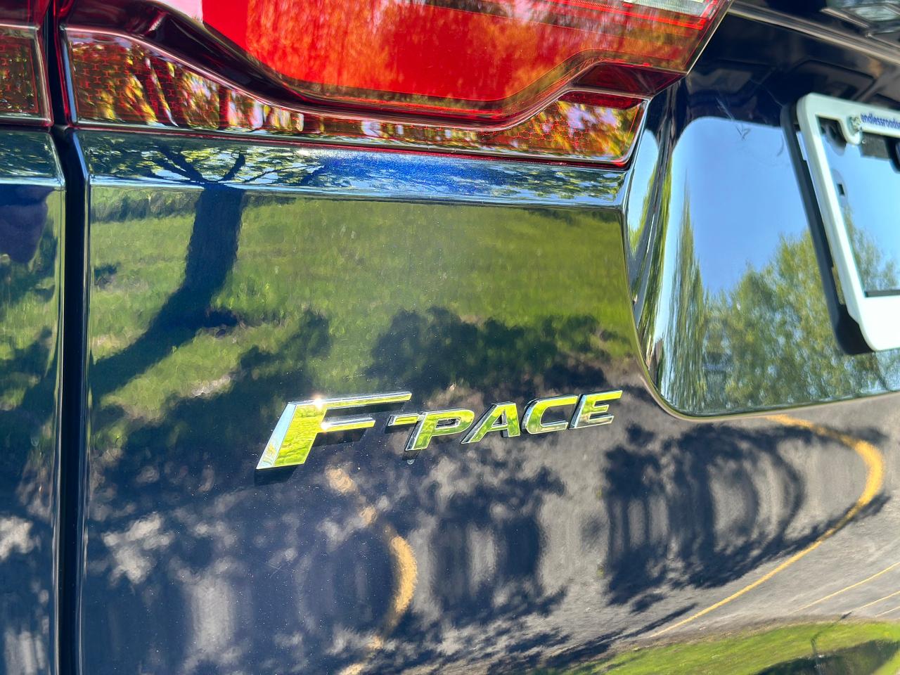 2021 Jaguar F-PACE P250 S - Photo #7