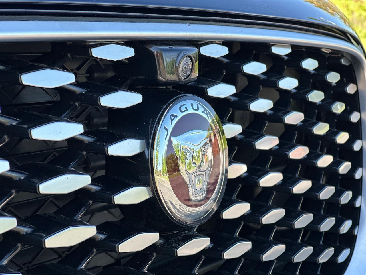 2021 Jaguar F-PACE P250 S - Photo #3