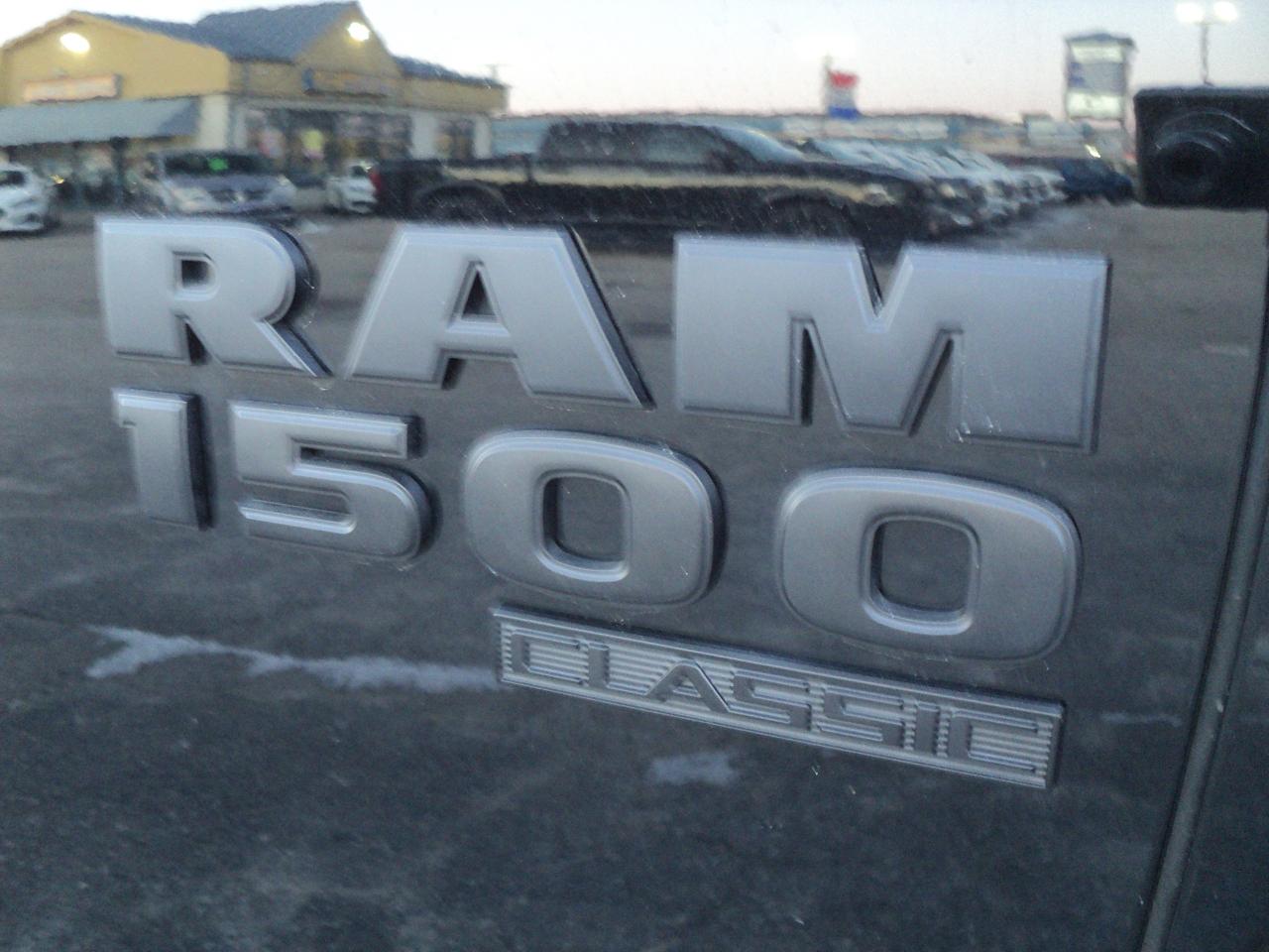 2022 RAM 1500 Classic Express QuadCab4x4 5.7L8cylHemi 6'4"BoxRemoteStart - Photo #26