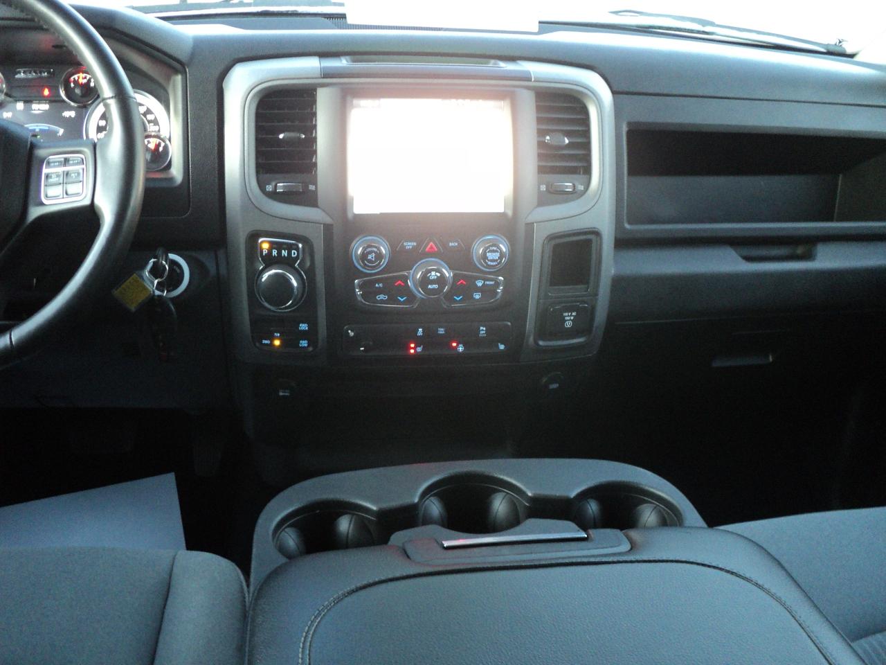 2022 RAM 1500 Classic Express QuadCab4x4 5.7L8cylHemi 6'4"BoxRemoteStart - Photo #16