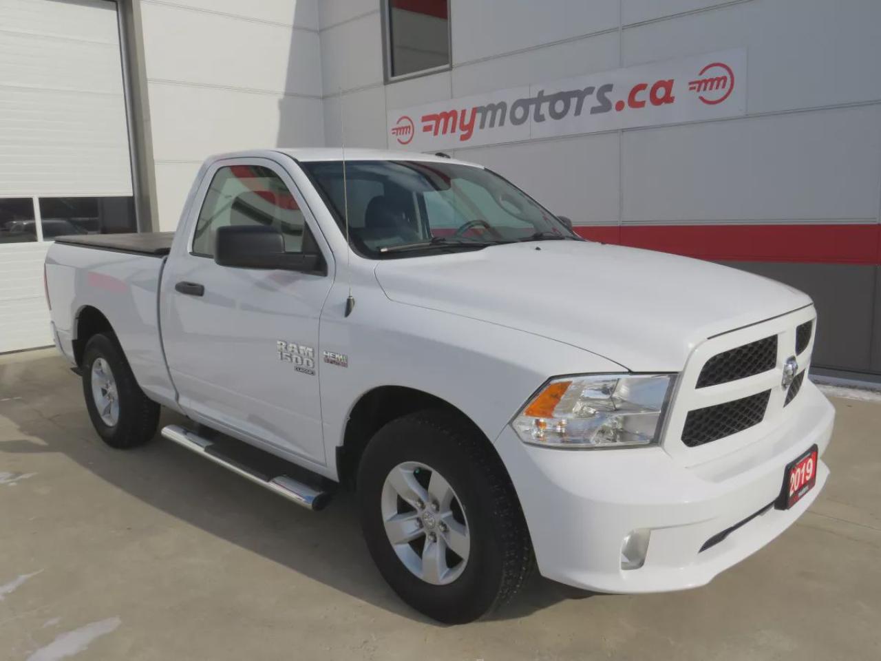 Used 2019 RAM 1500 Classic Express (**VERY RARE!! 2 DOOR STANDARD CAB!!**HEMI 5.7L V8**TRAILER HITCH**RUNNING BOARDS**TUNNEAU COVER**REVERSE CAMERA**FOG LIGHTS**ALLOY RIMS**CRUISE CONTROL**BLUETOOTH**) for sale in Tillsonburg, ON