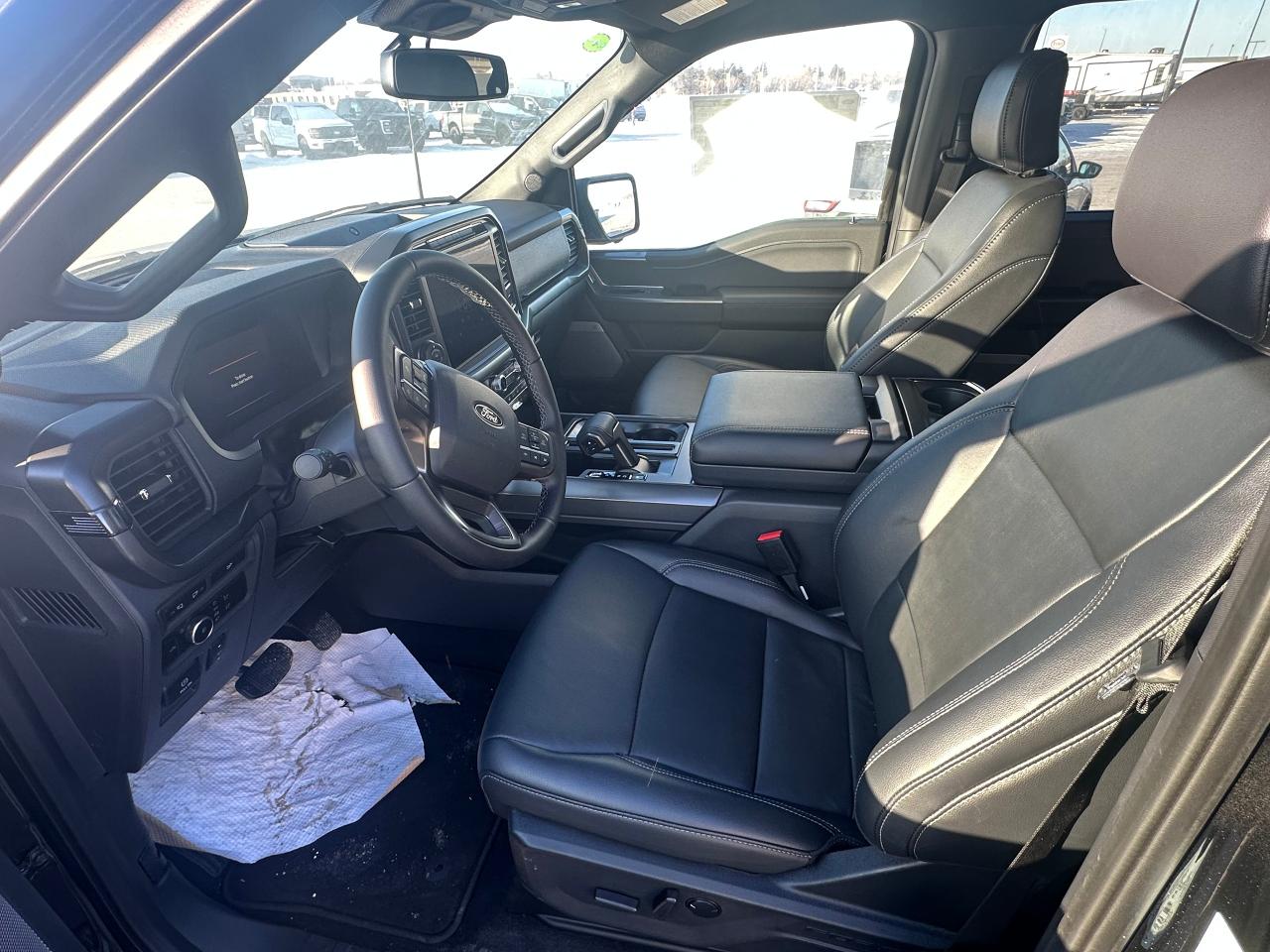 2024 Ford F-150 XLT 4WD SUPERCREW 5.5' BOX Photo3