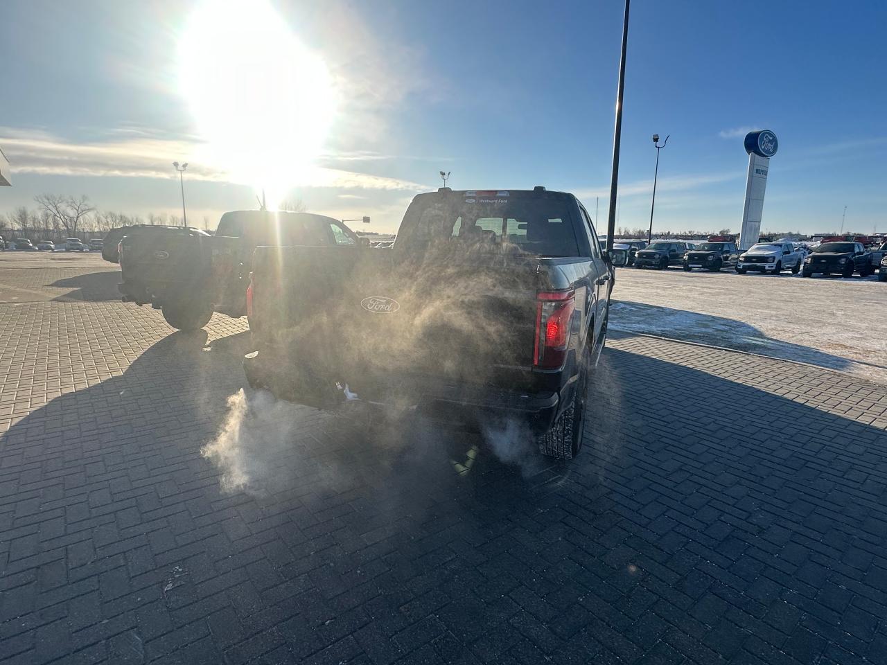 2024 Ford F-150 XLT 4WD SUPERCREW 5.5' BOX Photo2