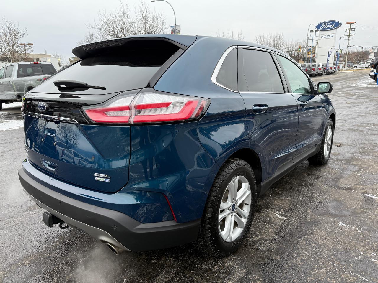 2020 Ford Edge SEL Photo4