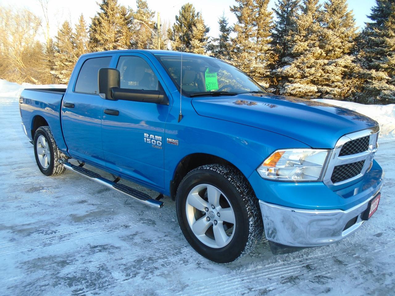 Used 2023 RAM 1500 Classic SLT CREW CAB HEMI 4X4 for sale in Beaverton, ON