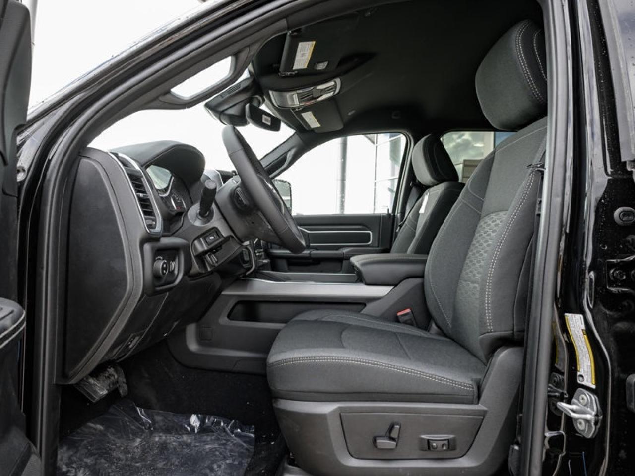 2025 RAM 2500 Big Horn Photo