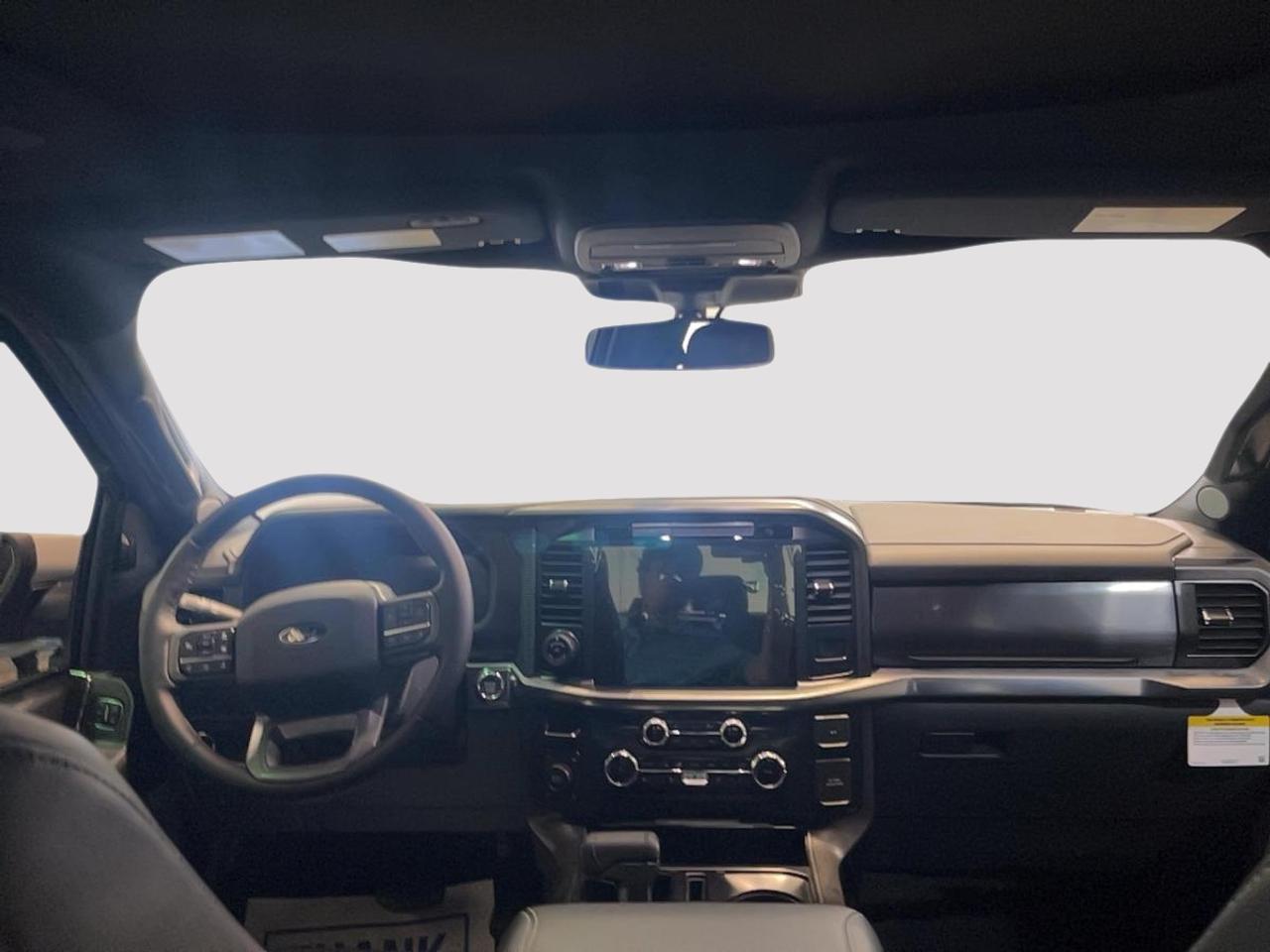 2025 Ford F-150 Lariat Photo