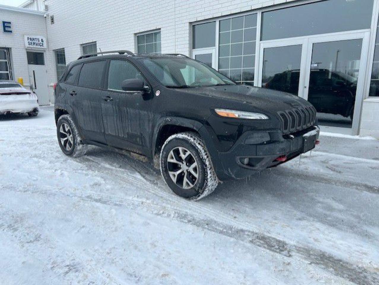 Used 2014 Jeep Cherokee Trailhawk 4 portes 4 roues motrices for sale in Watford, ON