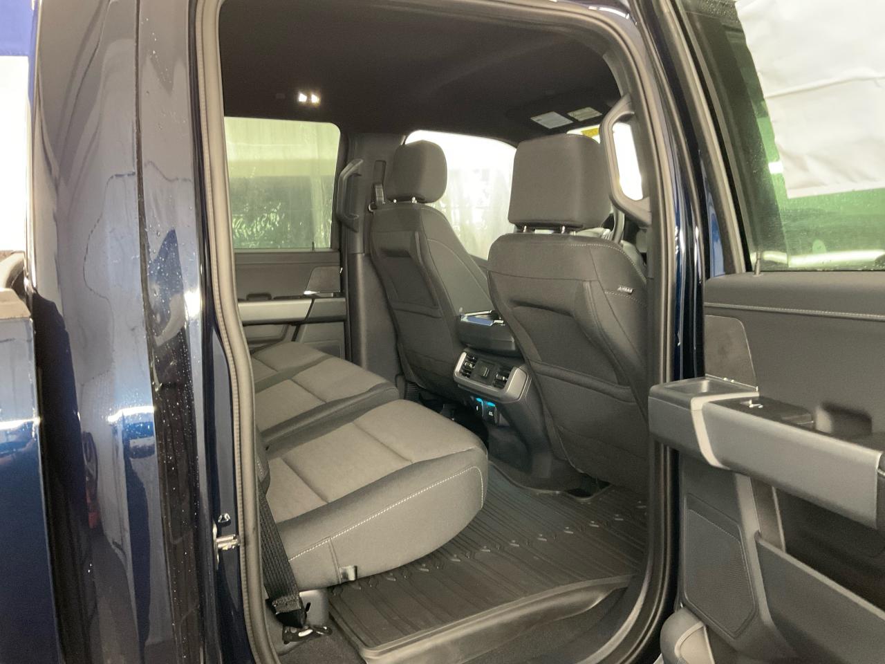 2025 Ford F-150 XLT Photo5
