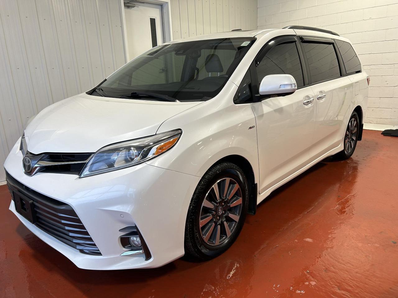 Used 2018 Toyota Sienna XLE AWD for sale in Pembroke, ON