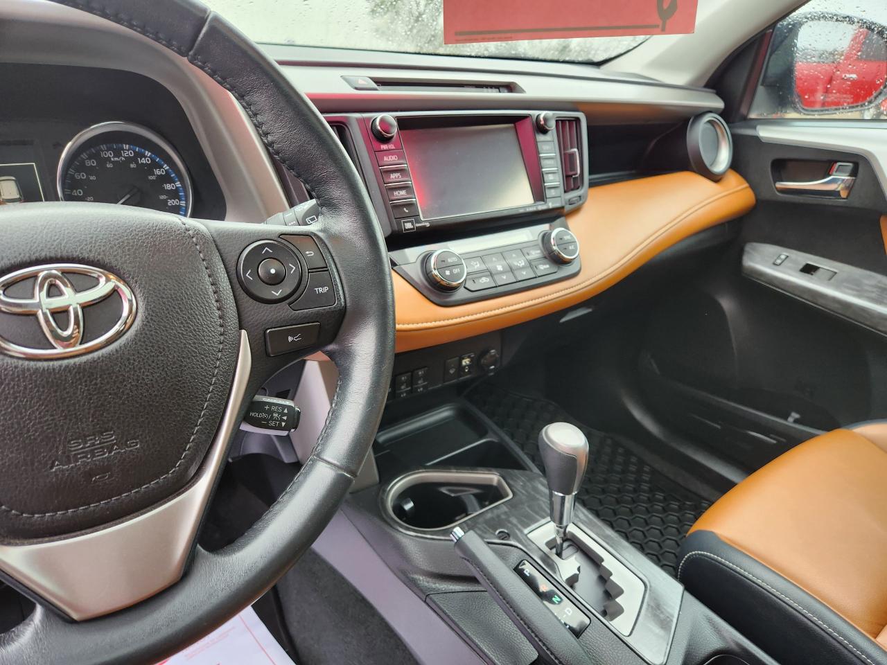 2017 Toyota RAV4 PLATINUM Photo4