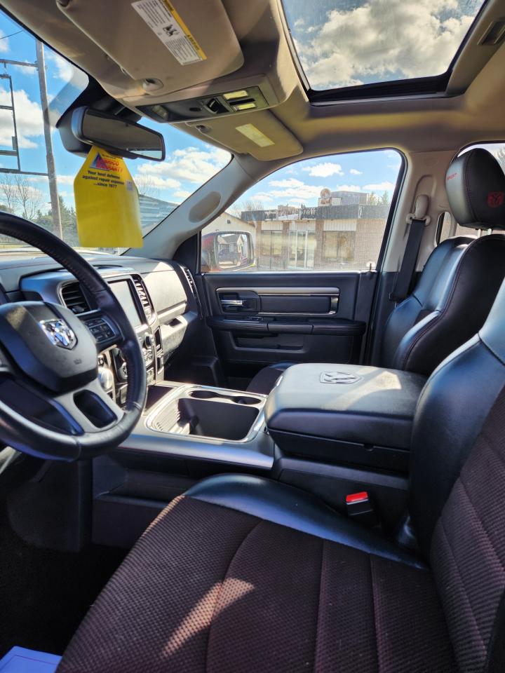 2016 RAM 1500 SPORT Photo2