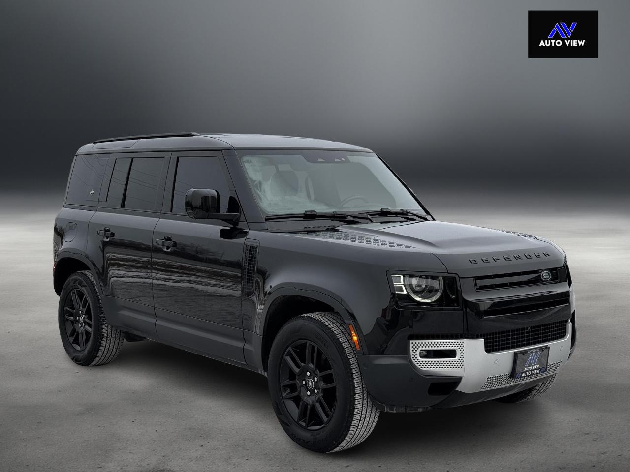 2023 Land Rover Defender 110 S AWD **DEALER SERVICED** Photo2