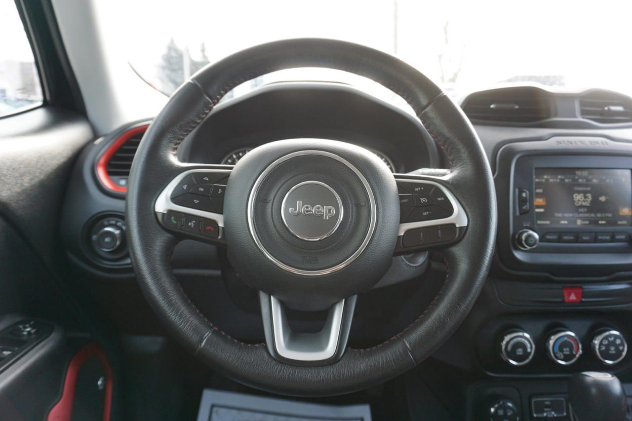 2016 Jeep Renegade TRAILHAWK AWD CERTIFIED *1 OWNER*ACCIDENT FREE* CAMERA NAV BLUETOOTH LEATHER CRUISE ALLOYS - Photo #10