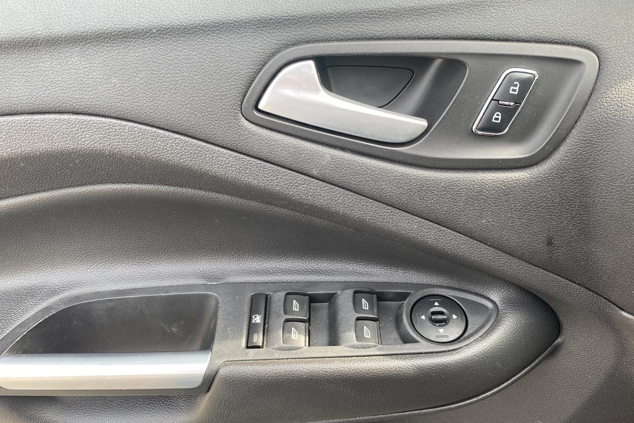 2015 Ford Escape SE Photo