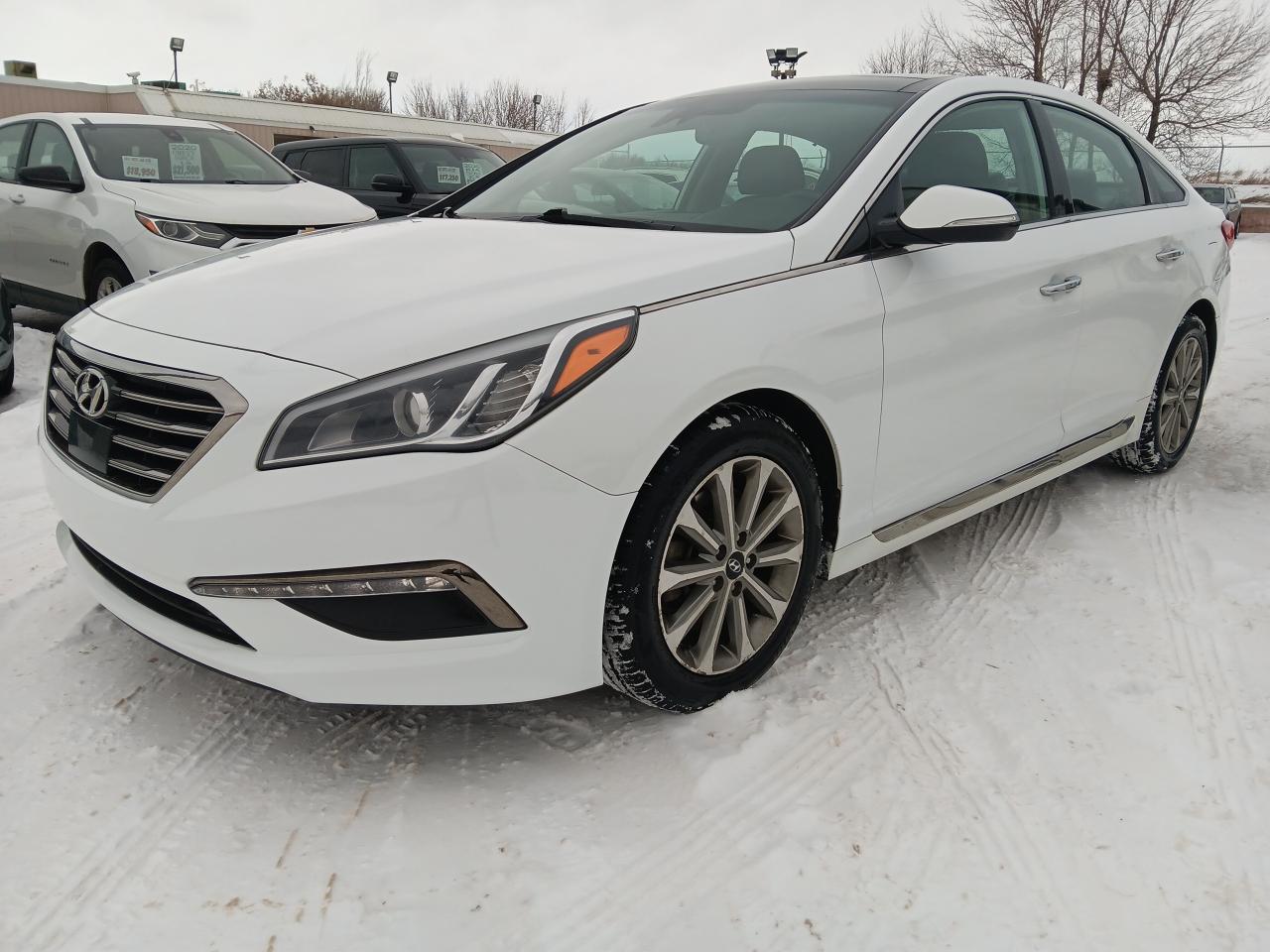 2017 Hyundai Sonata Limited, Leather, Nav, Htd Steering & Seats, BU Ca - Photo #3