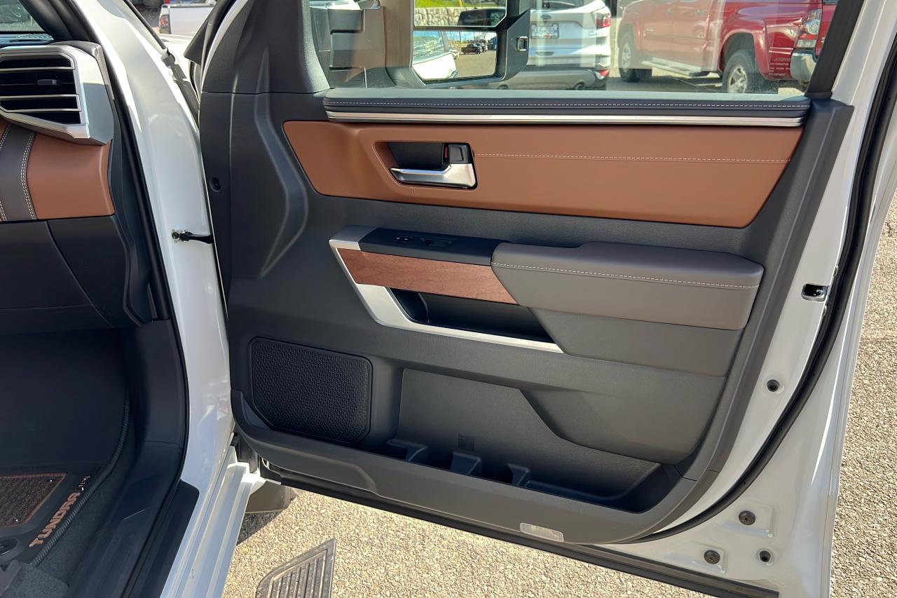 2025 Toyota Tundra Hybrid Crewmax Platinum 1794 Photo