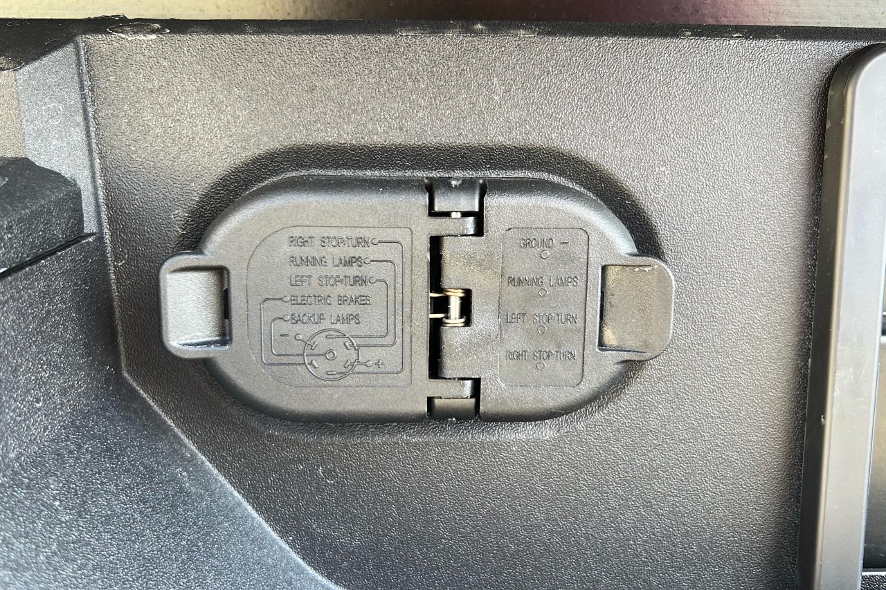 2025 Toyota Tundra Hybrid Crewmax Platinum 1794 Photo