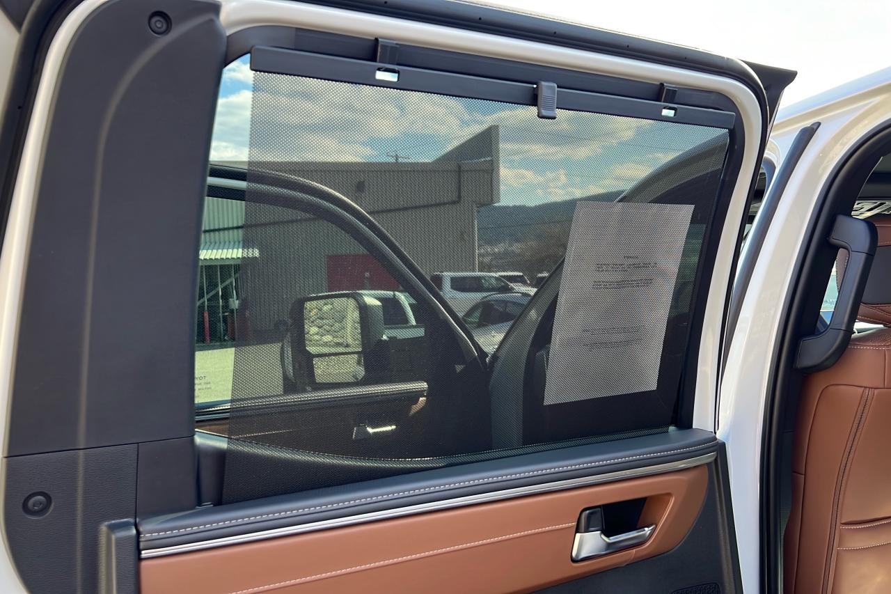 2025 Toyota Tundra Hybrid Crewmax Platinum 1794 Photo