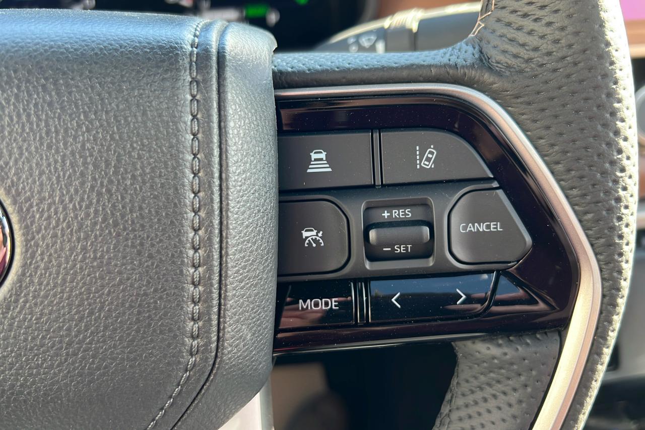 2025 Toyota Tundra Hybrid Crewmax Platinum 1794 Photo