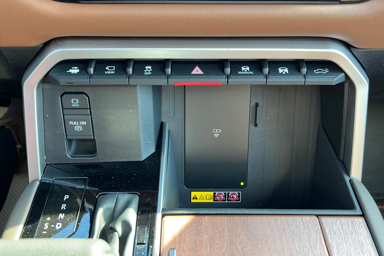 2025 Toyota Tundra Hybrid Crewmax Platinum 1794 Photo