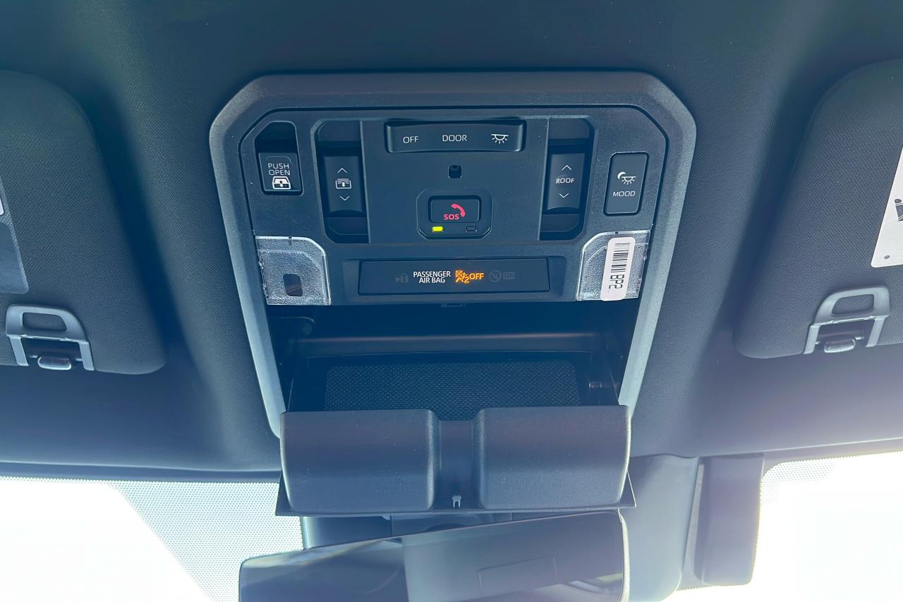 2025 Toyota Tundra Hybrid Crewmax Platinum 1794 Photo