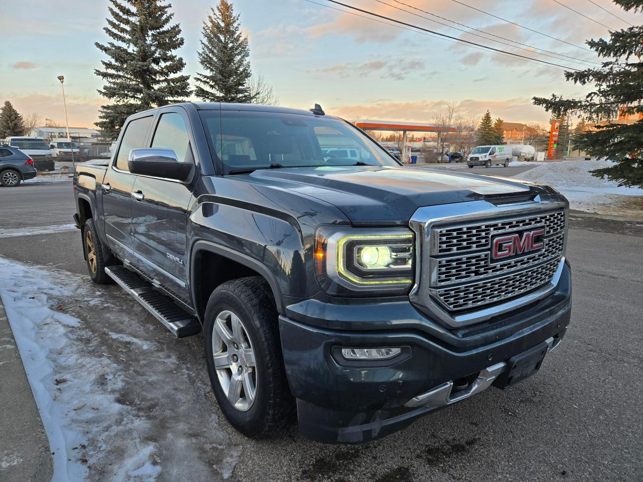 Used 2018 GMC Sierra 1500 DENALI 4WD CREW CAB  | ALL CREDIT ACCEPTED!! for sale in Airdrie, AB