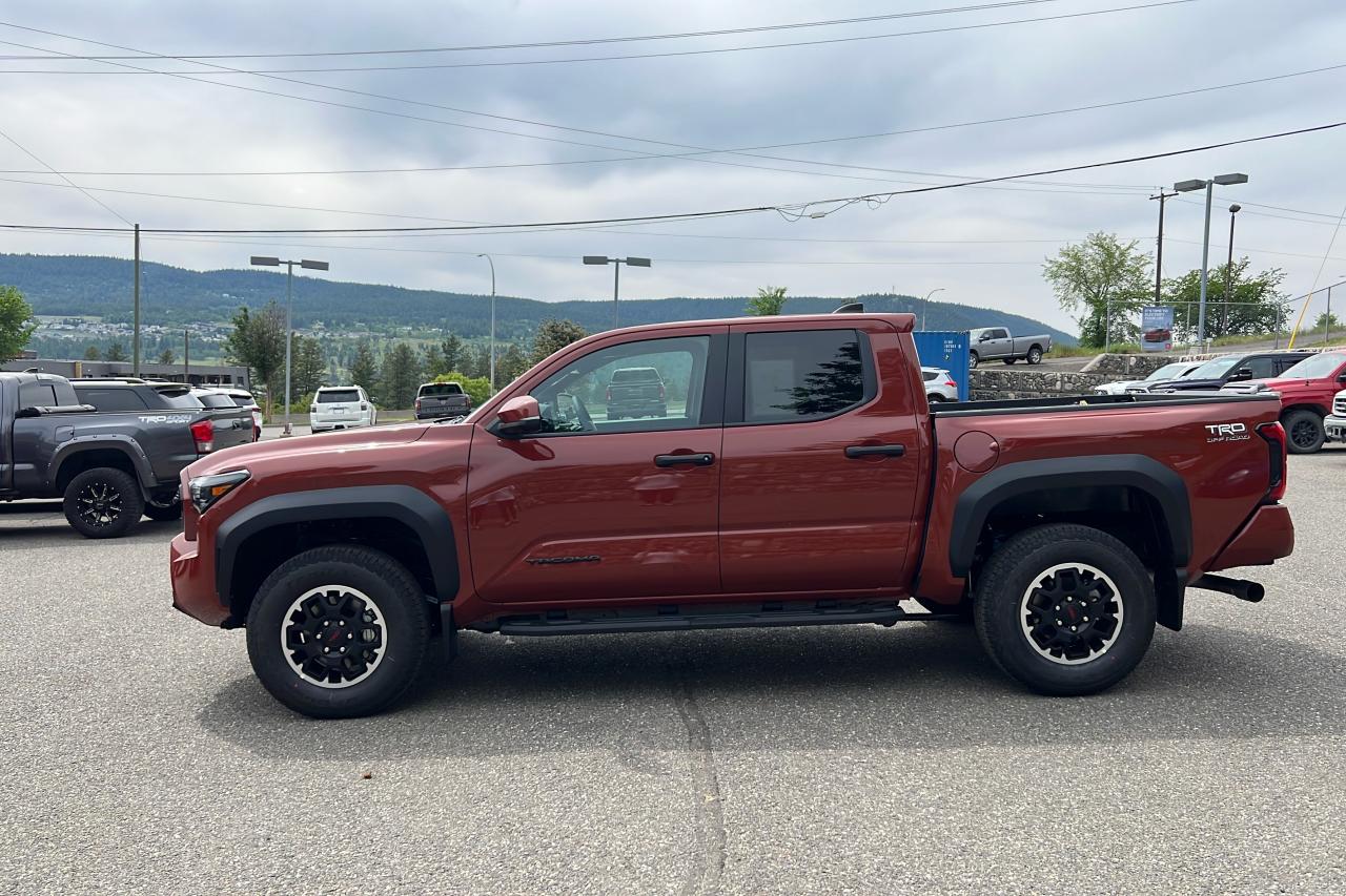 2025 Toyota Tacoma Double Cab AT TRD Off Road Premium Photo3