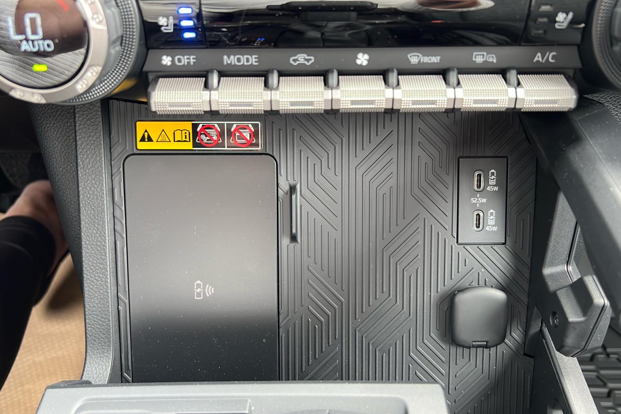 2025 Toyota Tacoma Double Cab AT TRD Off Road Premium Photo