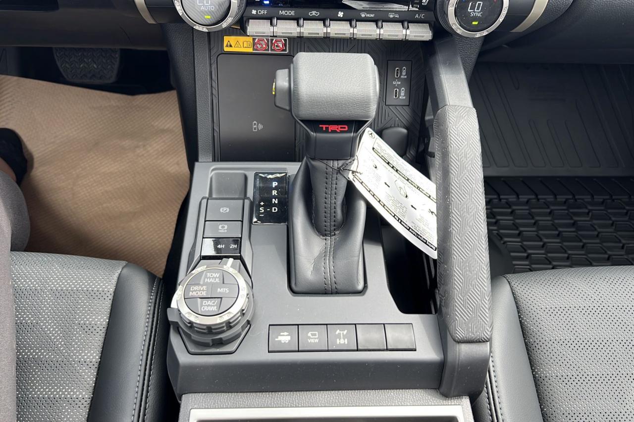 2025 Toyota Tacoma Double Cab AT TRD Off Road Premium Photo