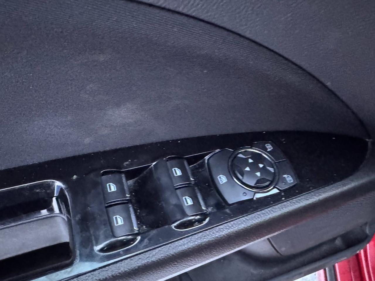 2016 Ford Fusion SE - Photo #15