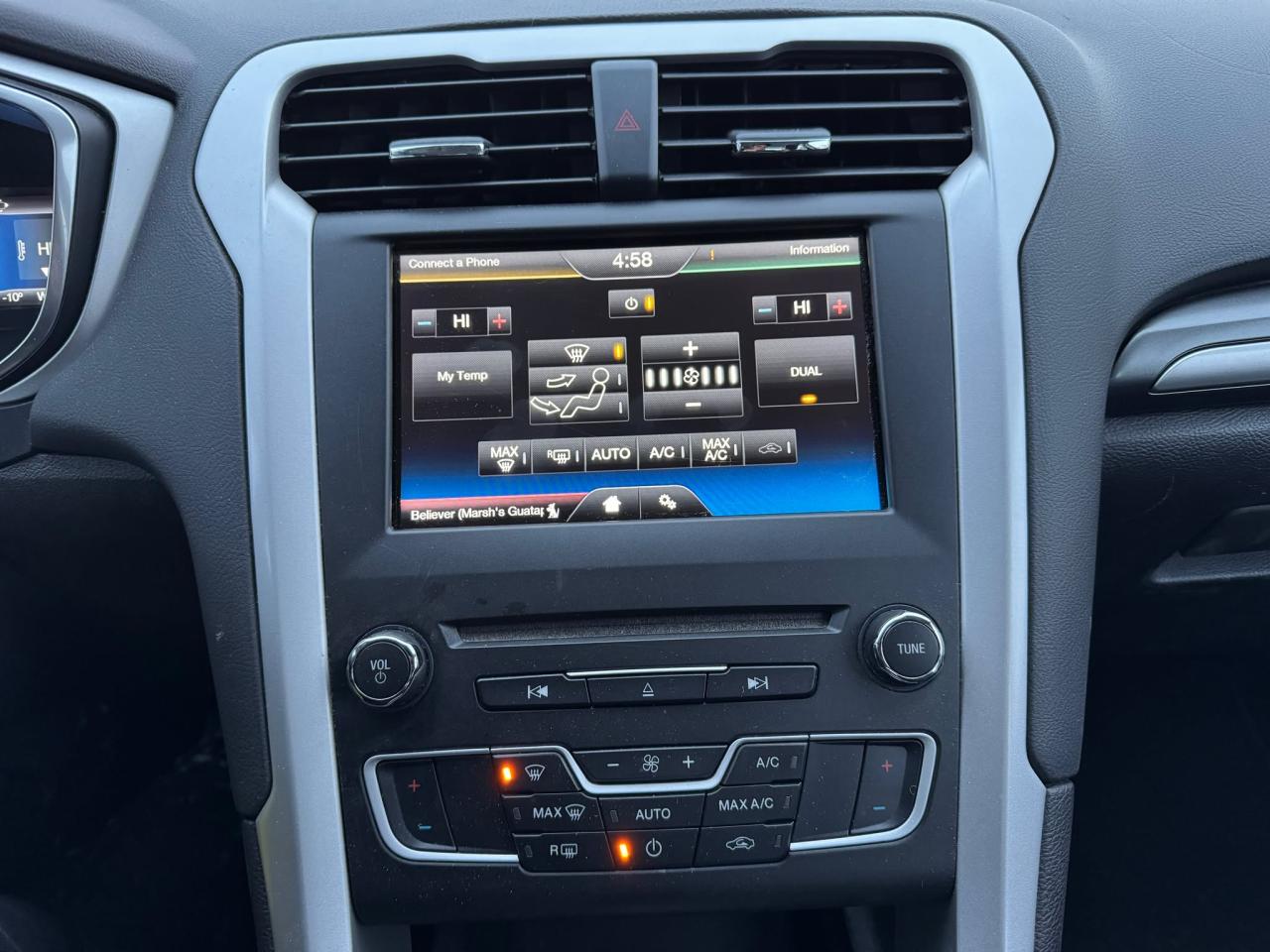 2016 Ford Fusion SE - Photo #17