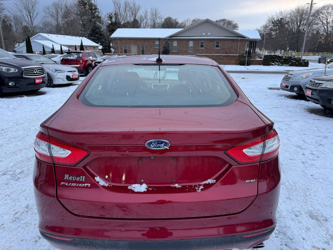 2016 Ford Fusion SE - Photo #6