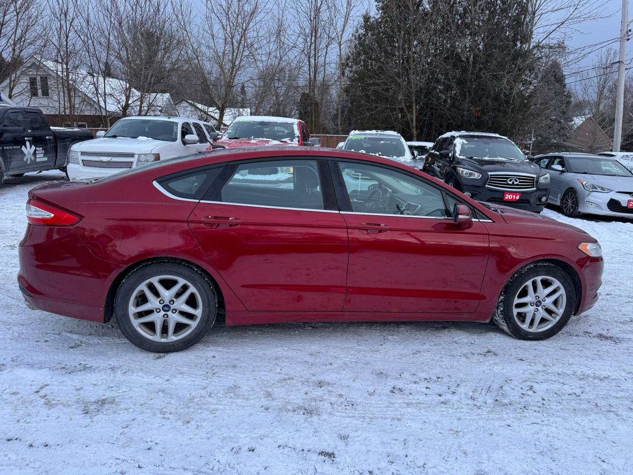 2016 Ford Fusion SE - Photo #8