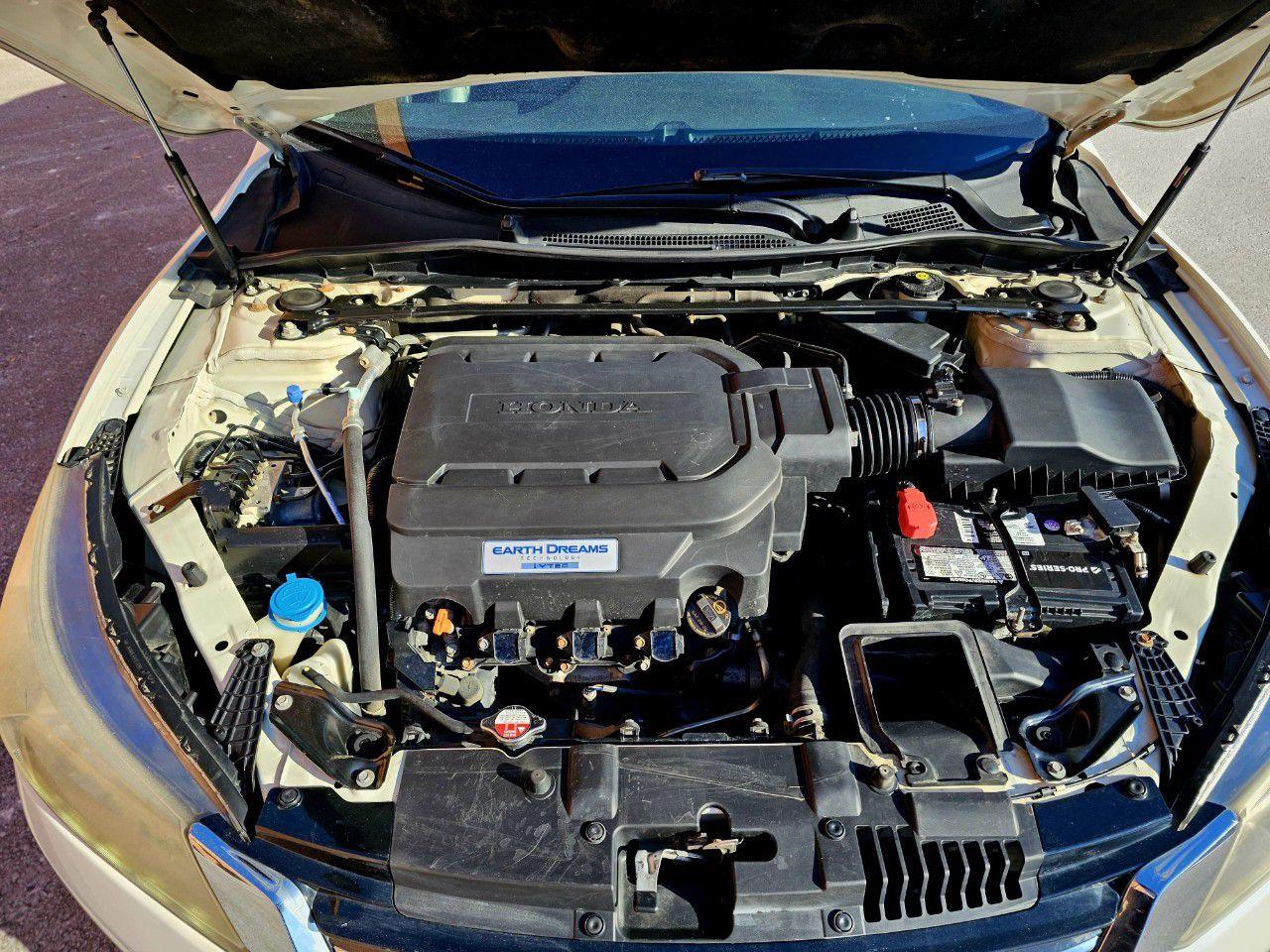 2014 Honda Accord Sedan Touring Automatic - Photo #14