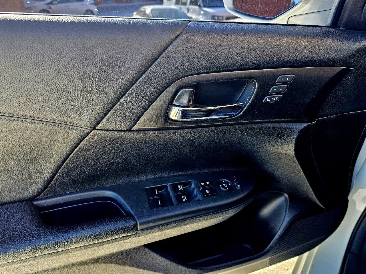 2014 Honda Accord Sedan Touring Automatic - Photo #20