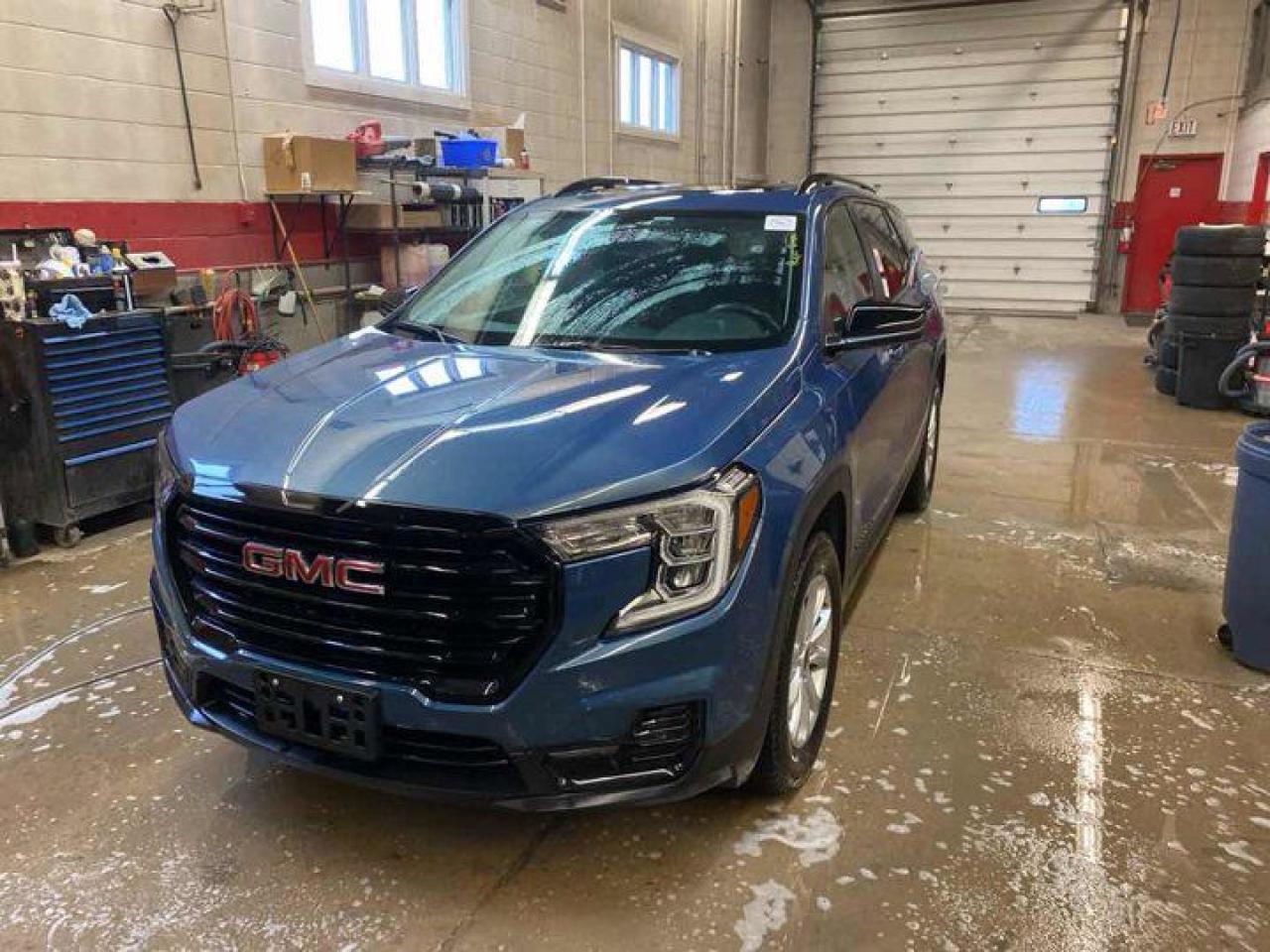 Used 2024 GMC Terrain SLE | AWD | Apple CarPlay | Android Auto | Remote Start | Heated Seats | Cruise Control & more!! for sale in Guelph, ON