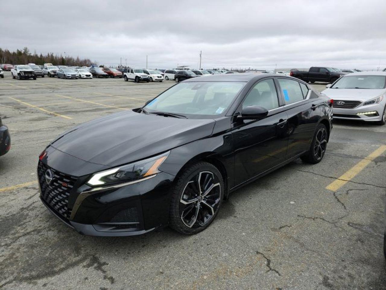 Used 2023 Nissan Altima SR | AWD | Leather | Sunroof | Remote Start | Heated Steering + Seats | Power Seat & more! for sale in Guelph, ON