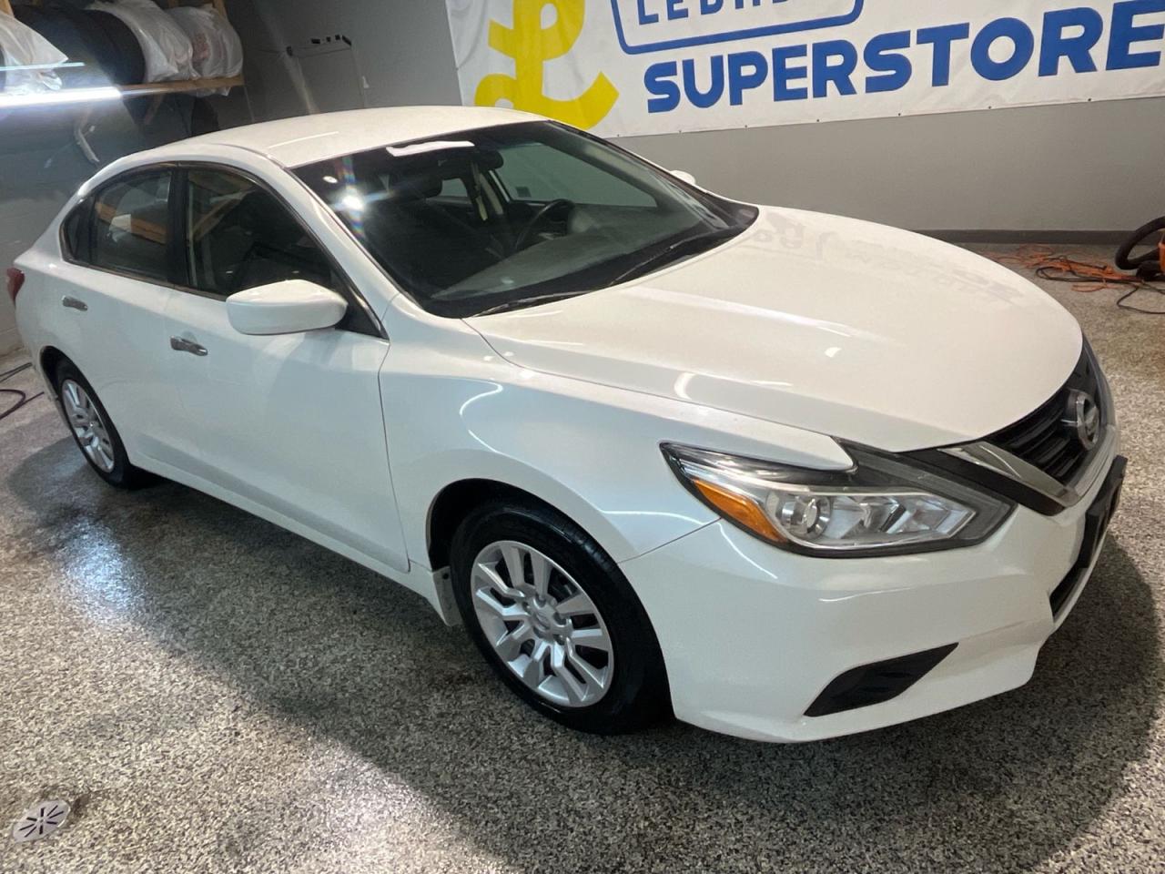 Used 2017 Nissan Altima Remote Start System * Backup Camera * Dual Exhaust * Heated Seats/Side Mirrors * Push To Start Ignition * Keyless Entry * Panic Mode * Traction/Stabil for sale in Cambridge, ON