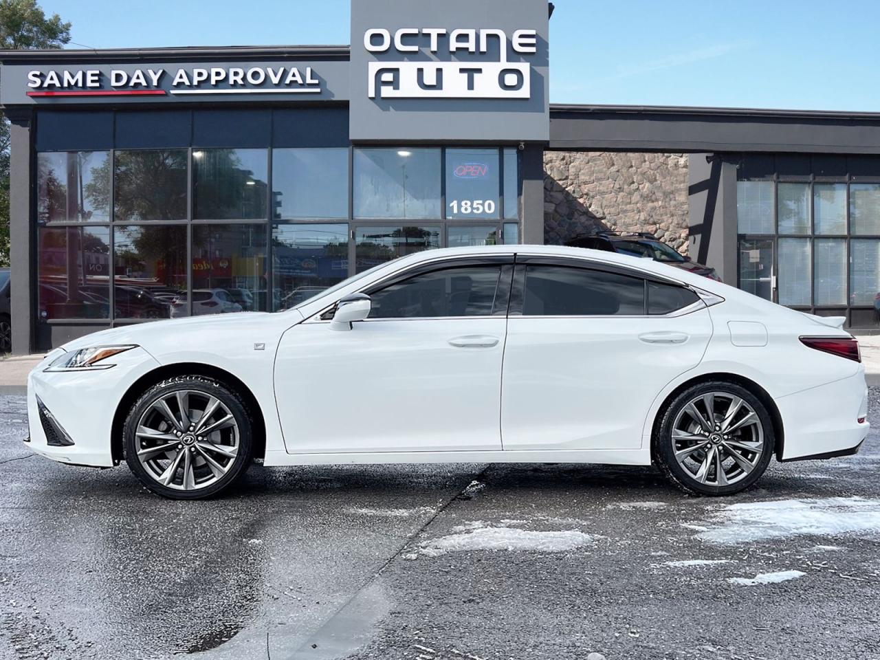 2019 Lexus ES 350 F-Sport - Photo #3