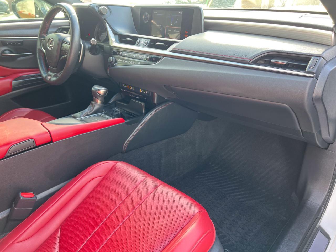 2019 Lexus ES 350 F-Sport - Photo #11