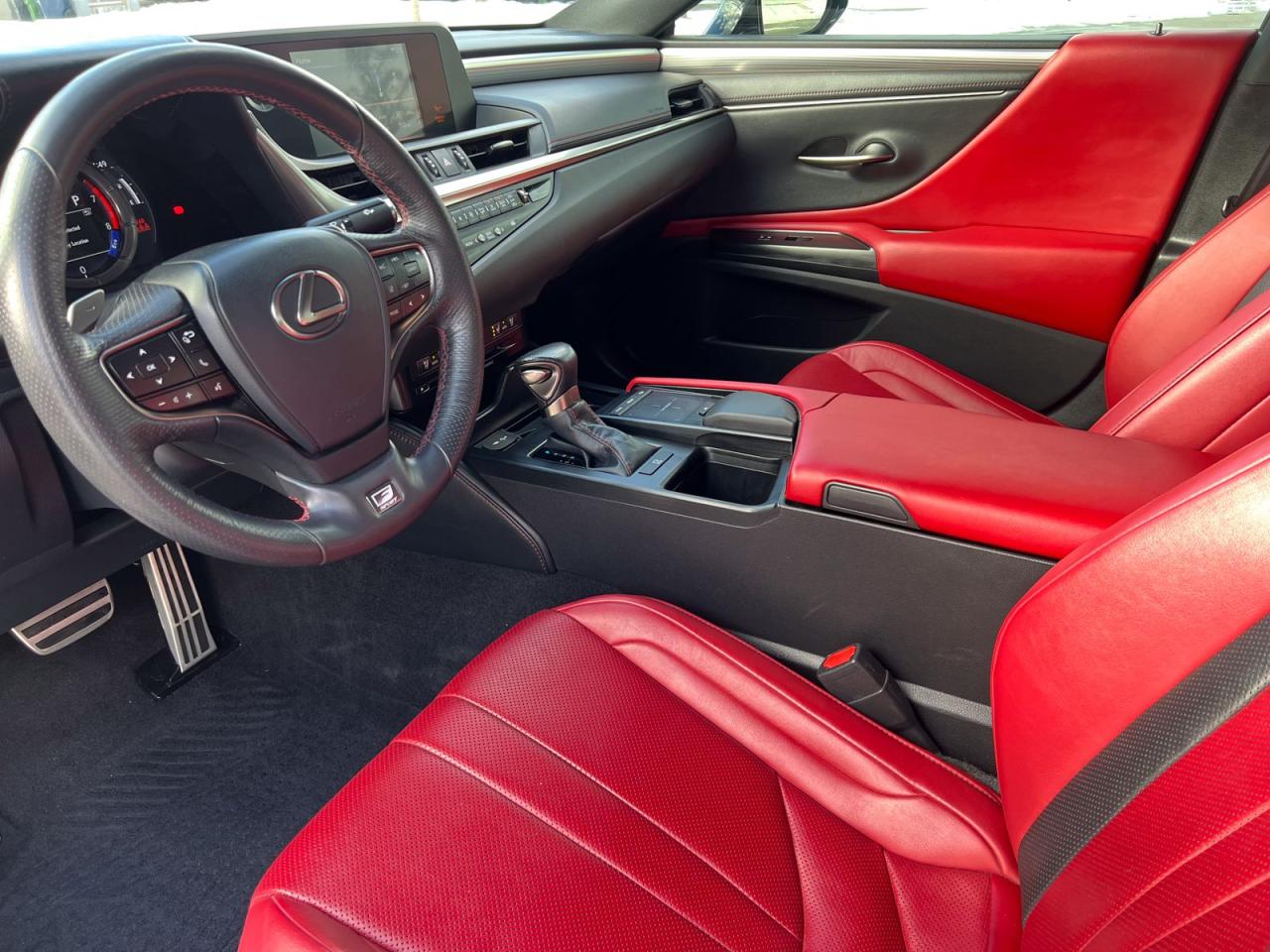 2019 Lexus ES 350 F-Sport - Photo #14