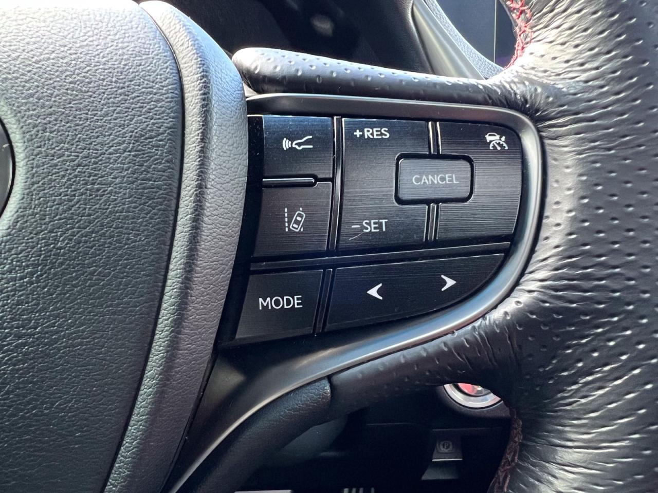 2019 Lexus ES 350 F-Sport - Photo #22