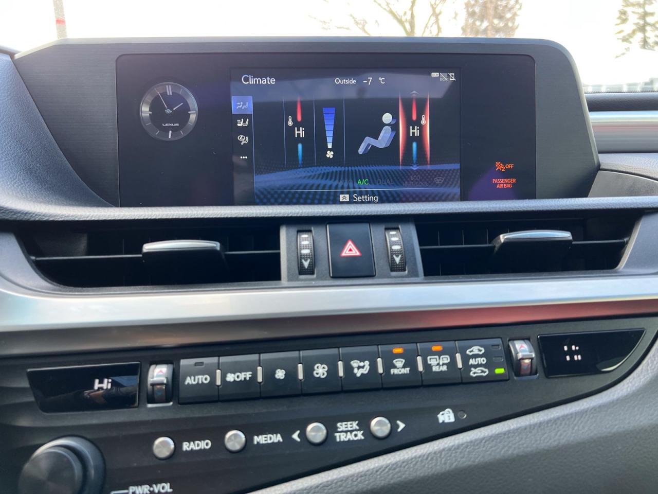 2019 Lexus ES 350 F-Sport - Photo #35