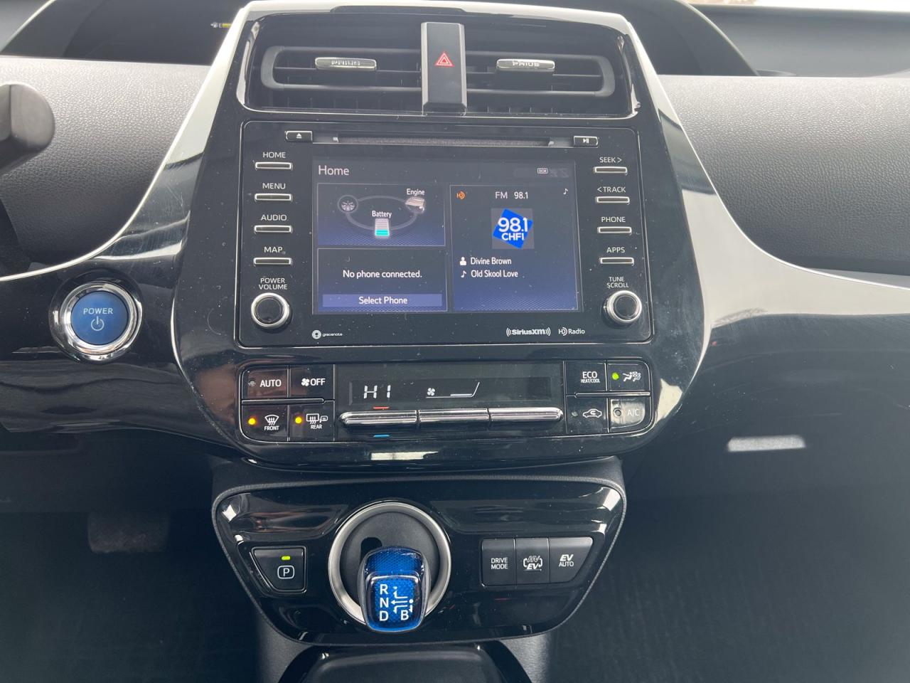 2020 Toyota Prius Prime LE - Photo #12