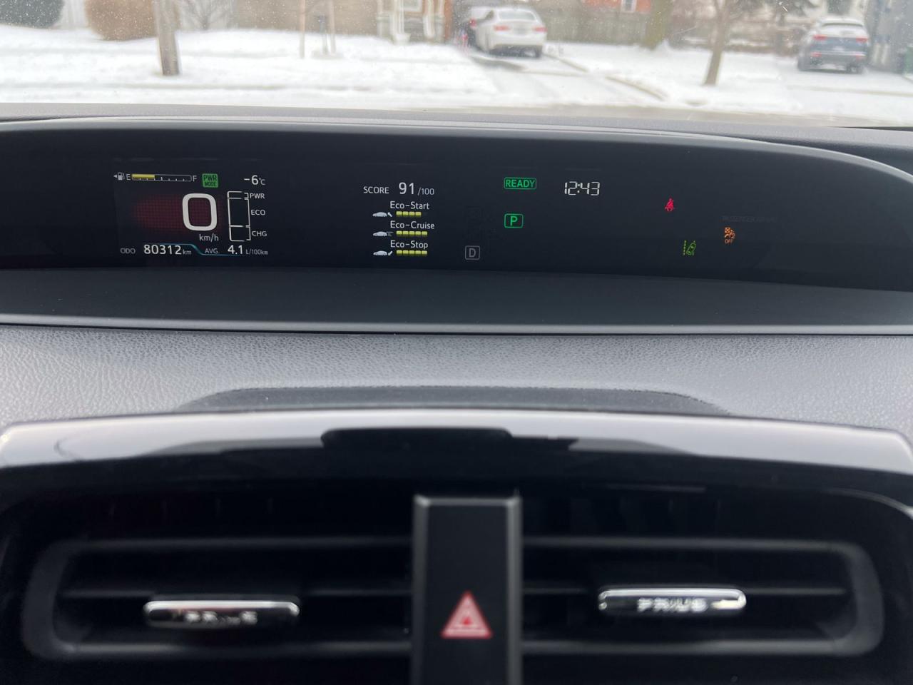 2020 Toyota Prius Prime LE - Photo #17