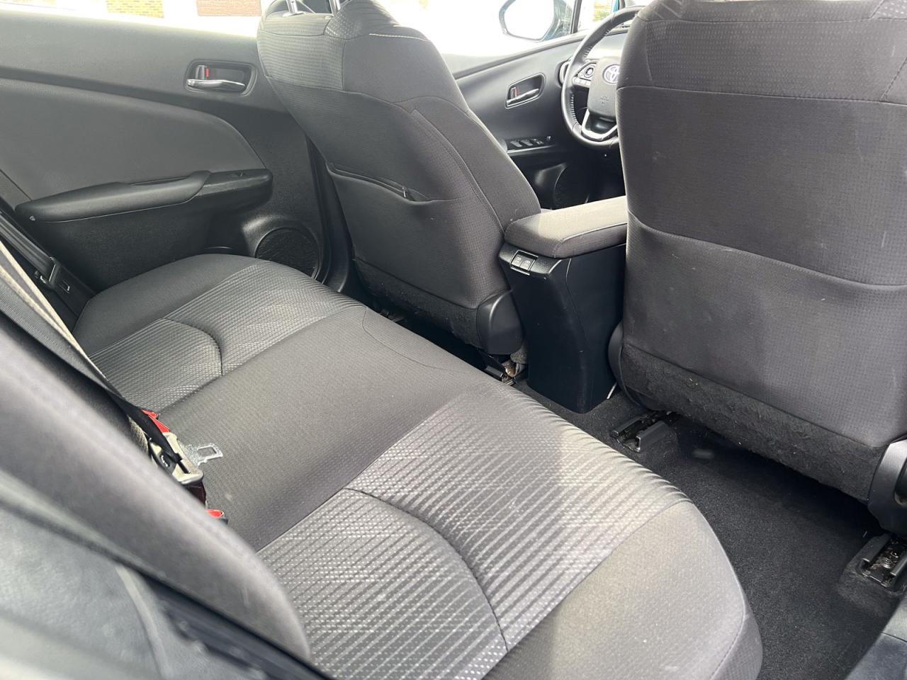 2020 Toyota Prius Prime LE - Photo #28