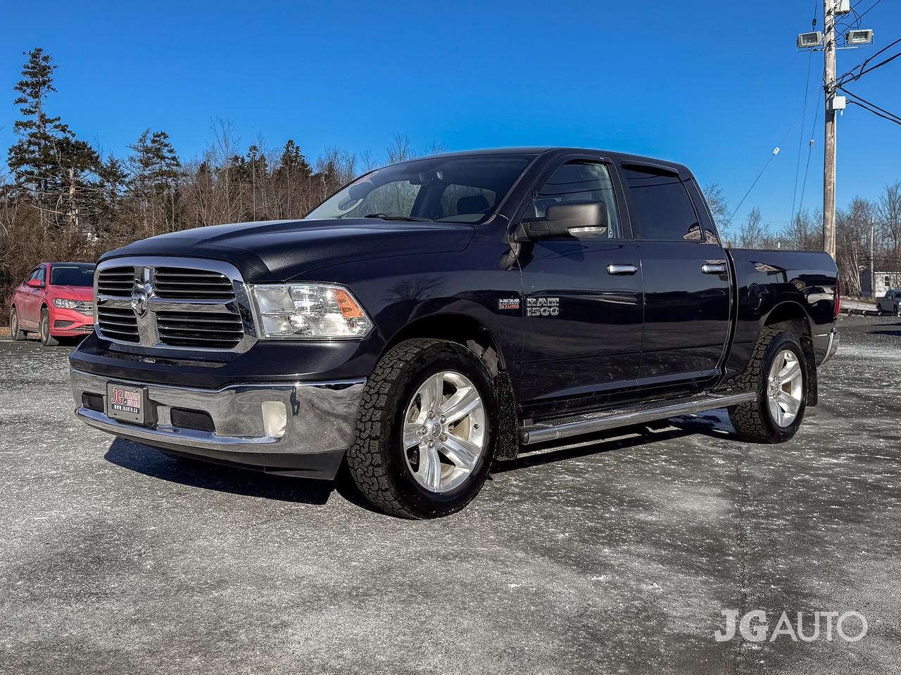 2017 RAM 1500 4WD CREW CAB 140.5" SLT