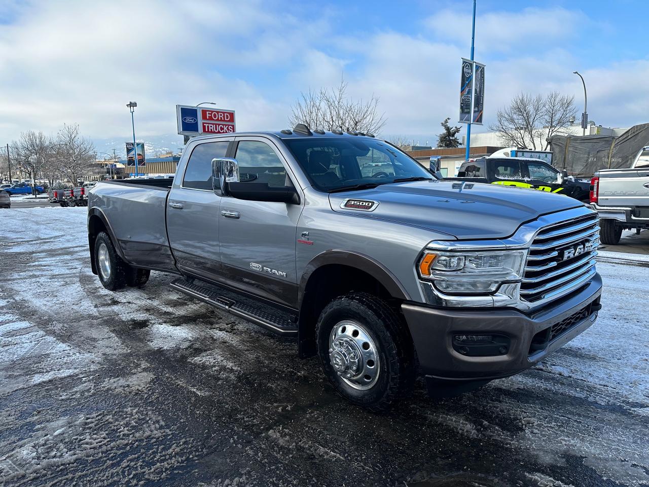 2019 RAM 3500 Laramie Longhorn Photo